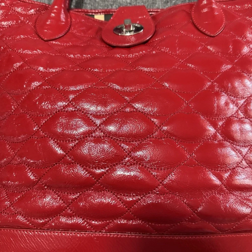 Lulu Guinness London Quilted Lips Large Tote Red‎ Patent